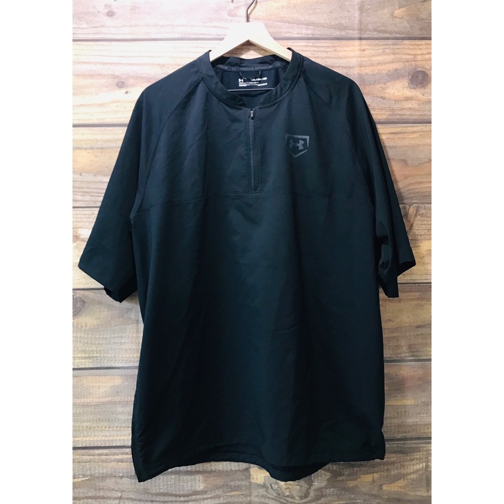 Black Underarmour short sleeve 1/2 zip track shirt